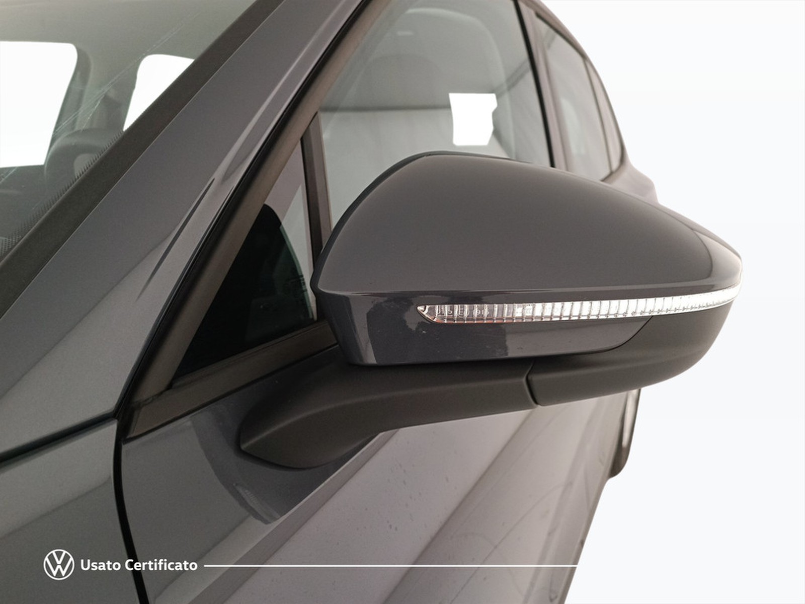 24 - Volkswagen Tiguan 2.0 tdi scr 150cv life dsg