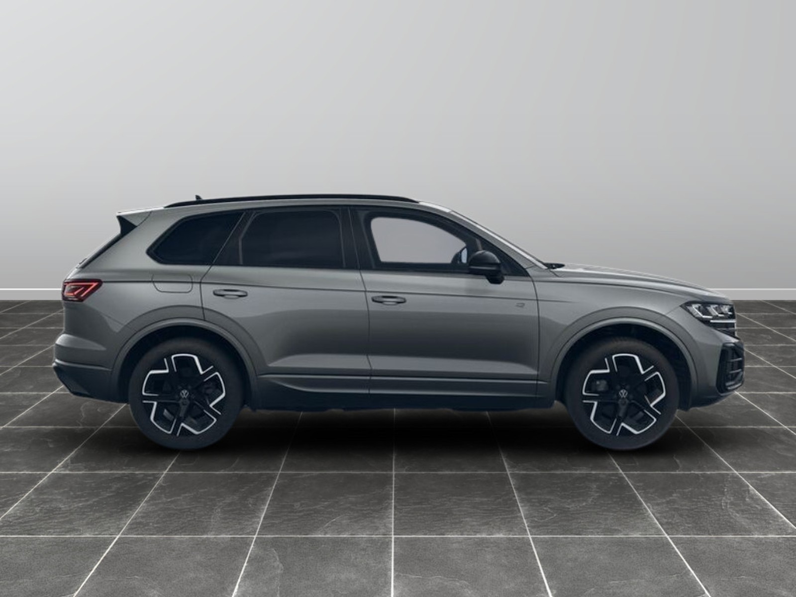 5 - Volkswagen Touareg 3.0 v6 v6 tdi scr 231cv r-line