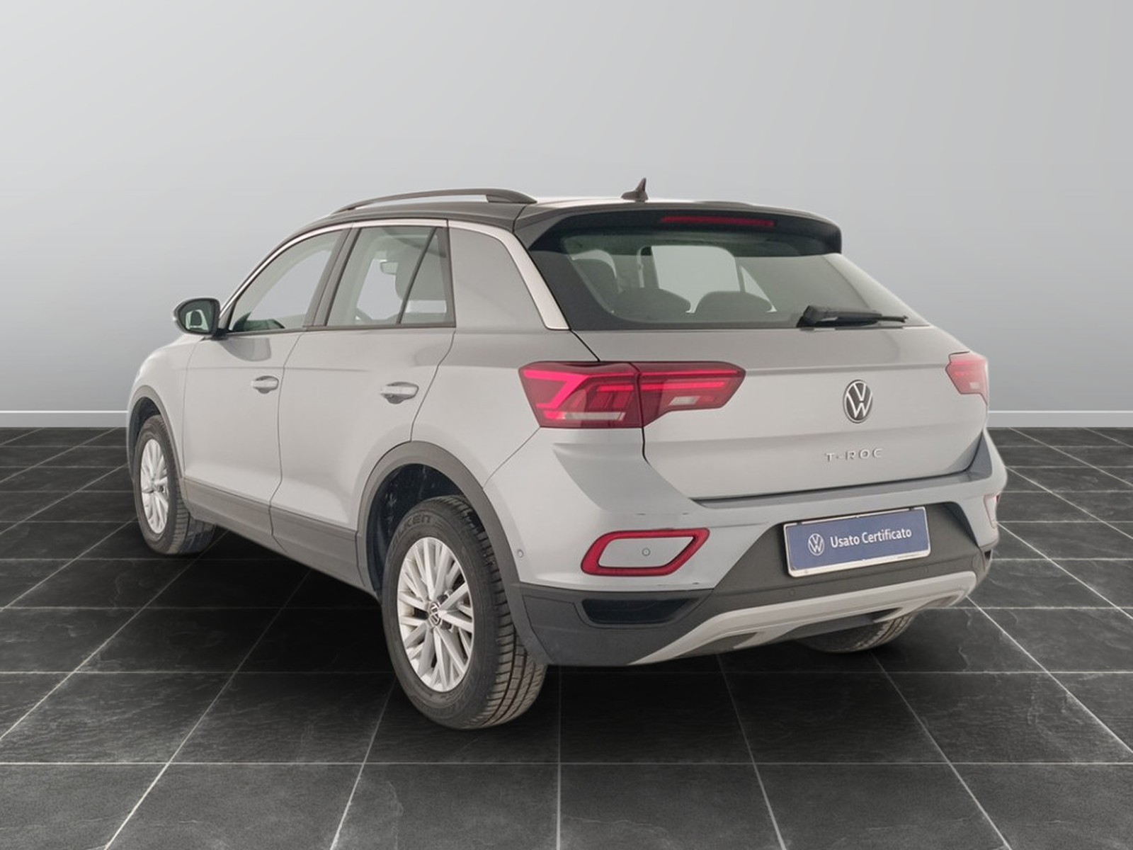 4 - Volkswagen T-Roc 1.5 tsi act life dsg
