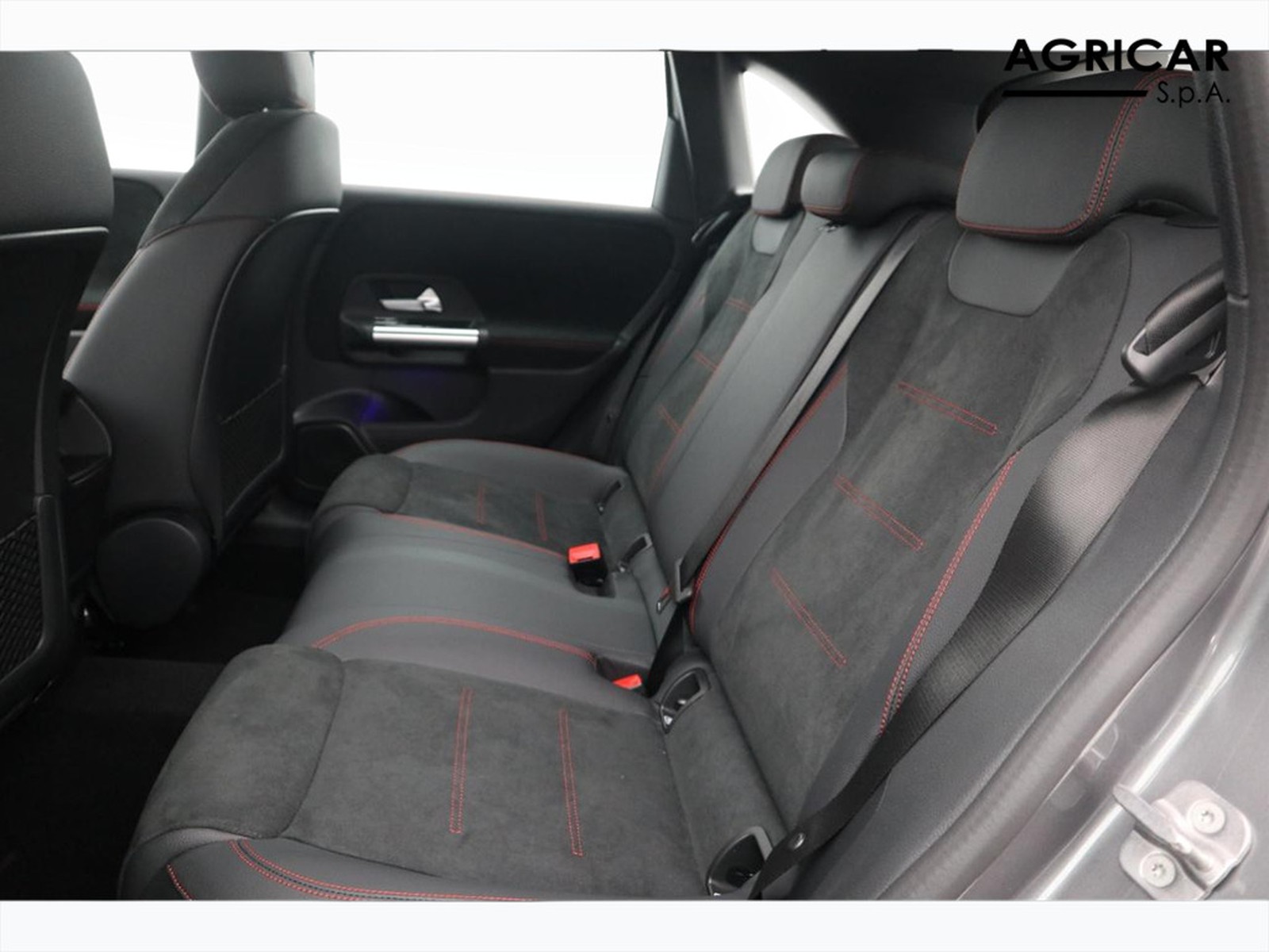 8 - Mercedes Classe B 180 d amg line advanced plus 8g-dct