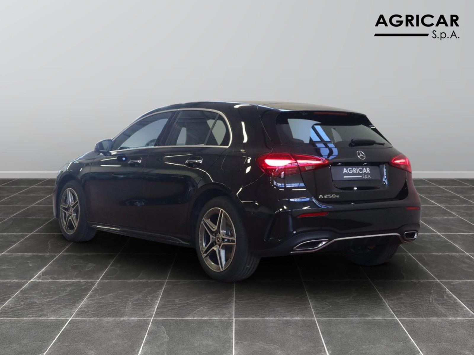 5 - Mercedes Classe A 250 e plug-in-hybrid amg line advanced plus speedshift dct amg 8g