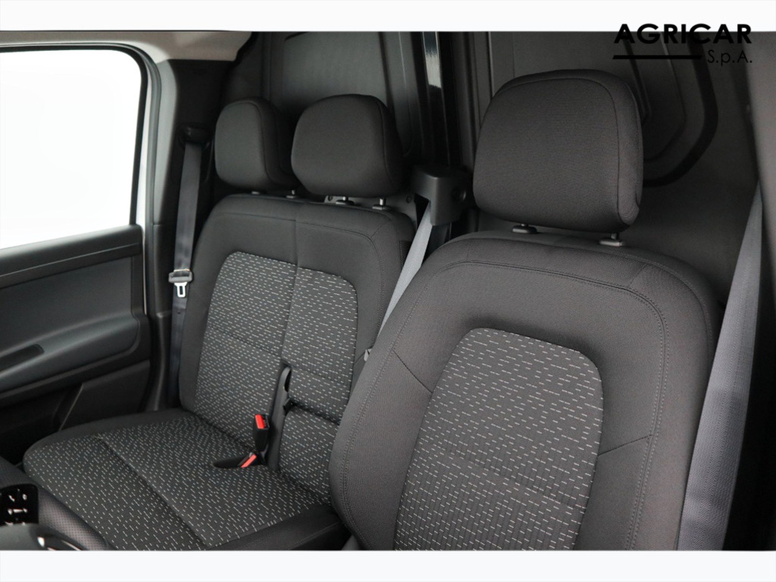 6 - Mercedes Vans Citan efurgone long 45kwh