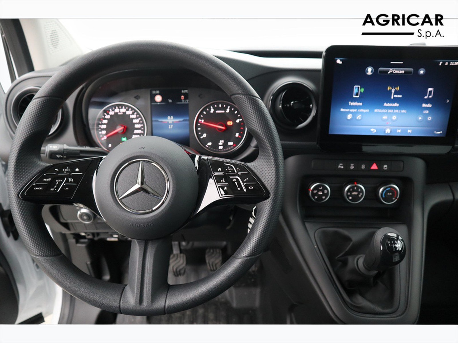 12 - Mercedes Vans Citan efurgone long 45kwh