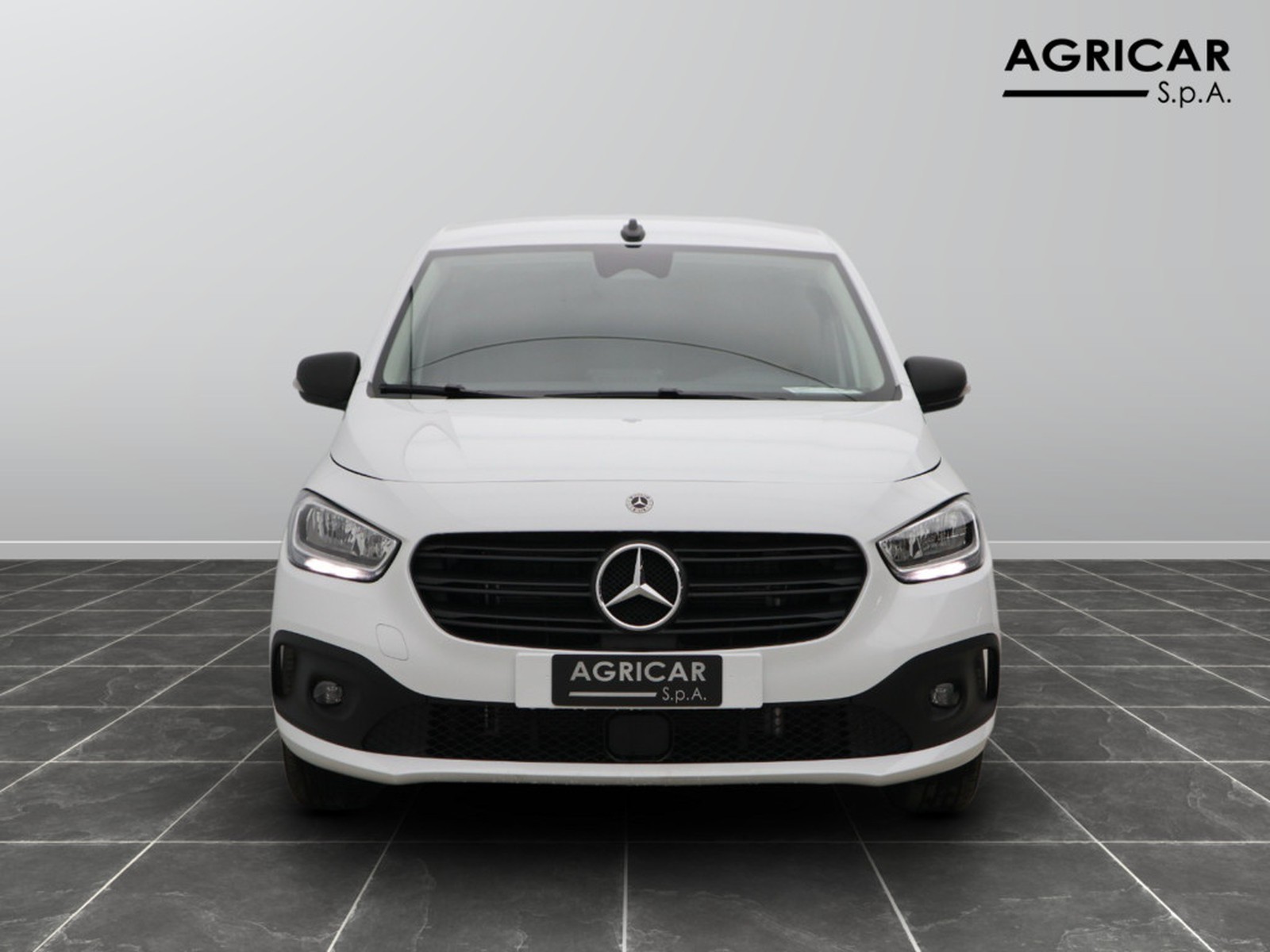2 - Mercedes Vans Citan efurgone long 45kwh