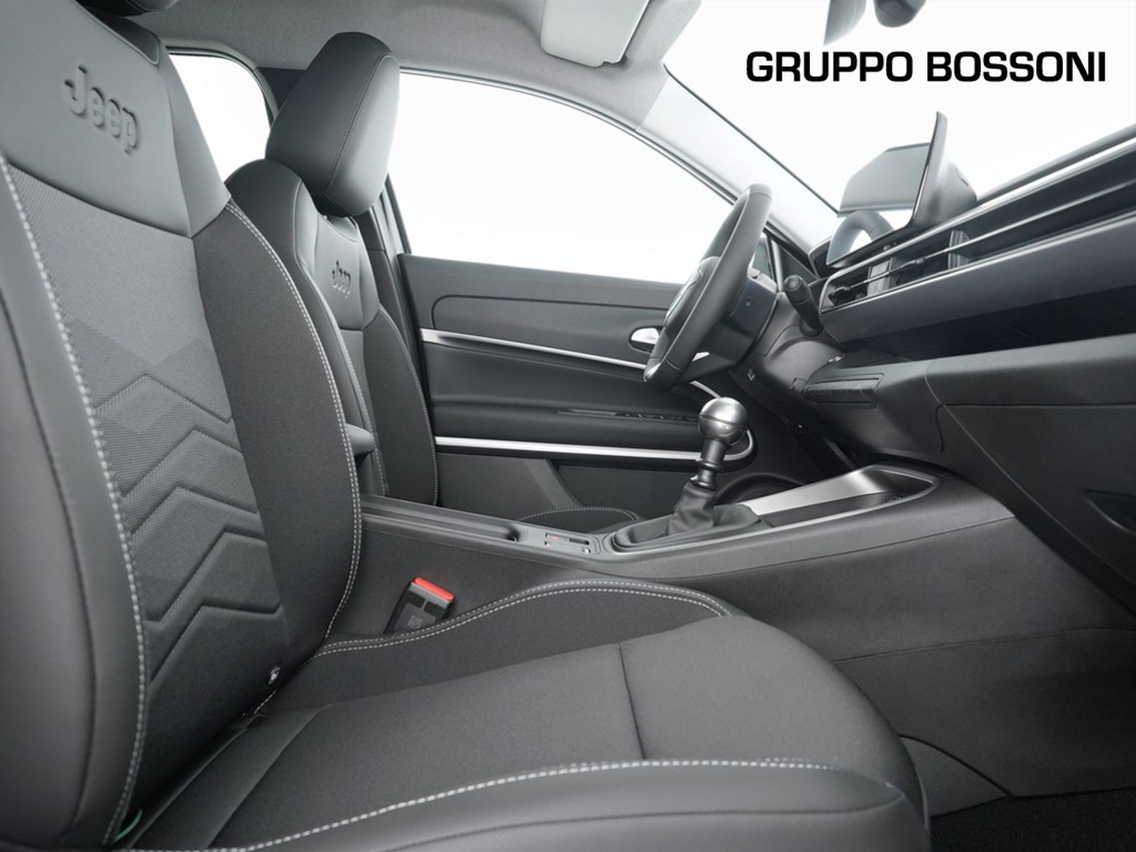 8 - Jeep Avenger 1.2 turbo 100cv summit fwd