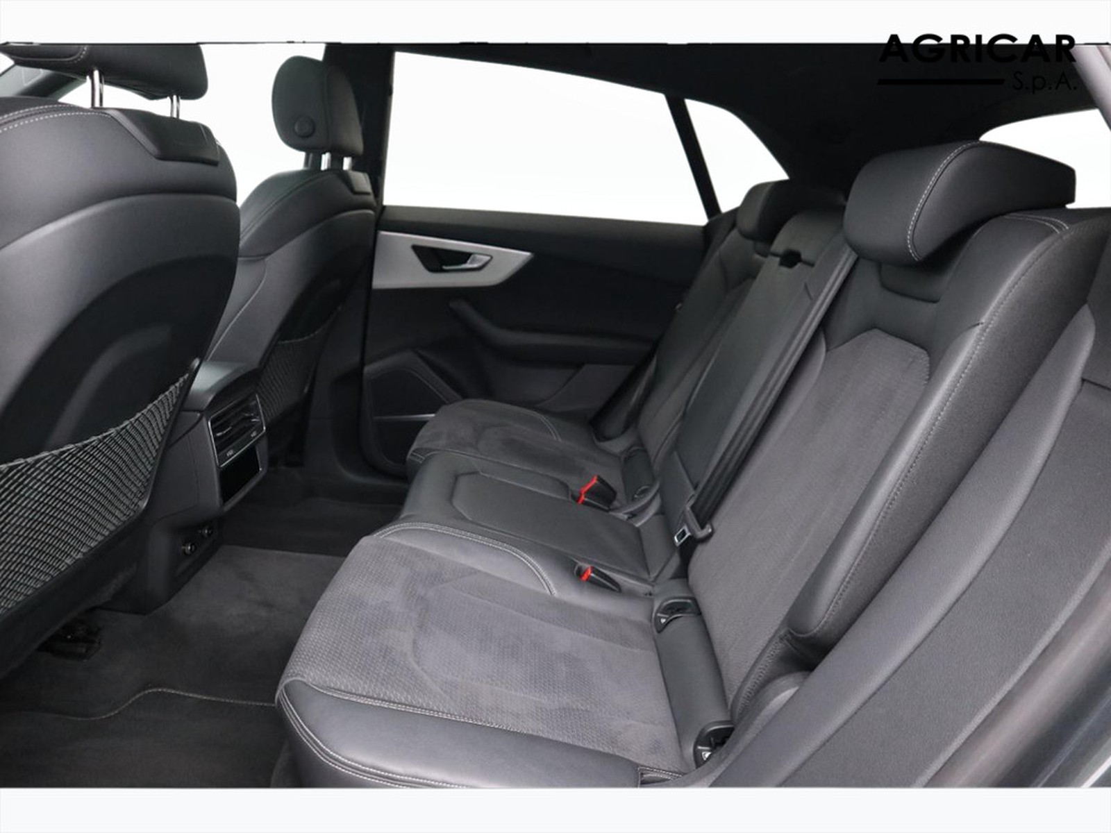 8 - Audi Q8 50 3.0 v6 tdi mhev sport quattro tiptronic