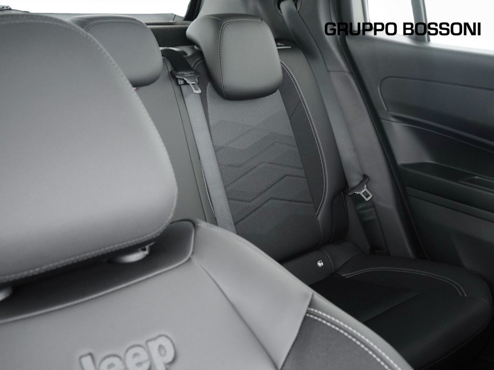 20 - Jeep Avenger 1.2 turbo 100cv summit fwd