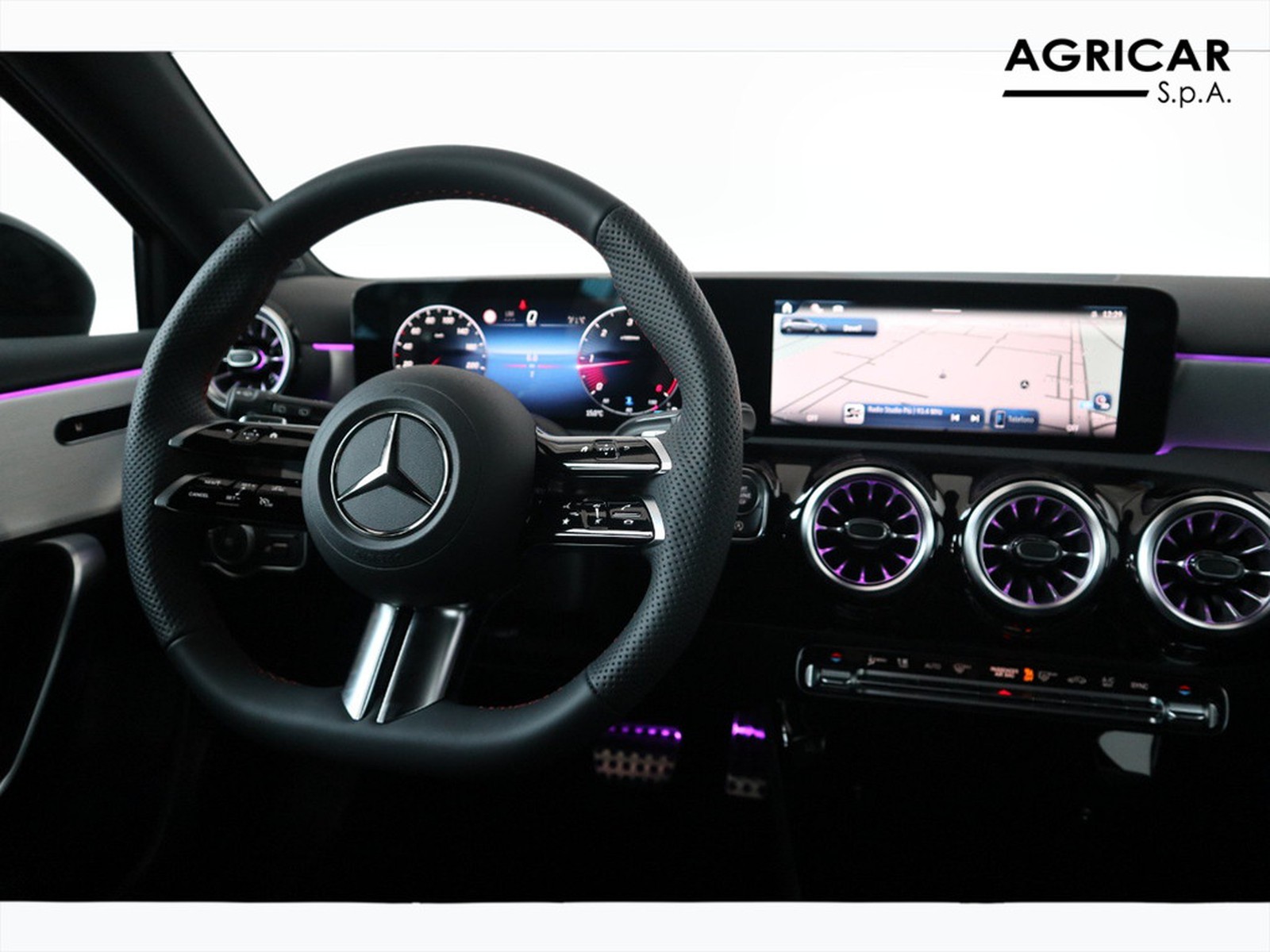12 - Mercedes Classe A 200 d amg line premium speedshift dct amg 8g