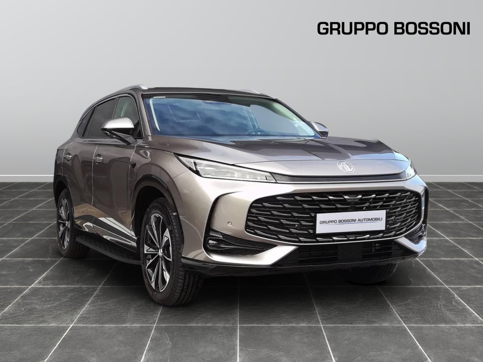 3 - Mg HS 1.5 phev luxury auto