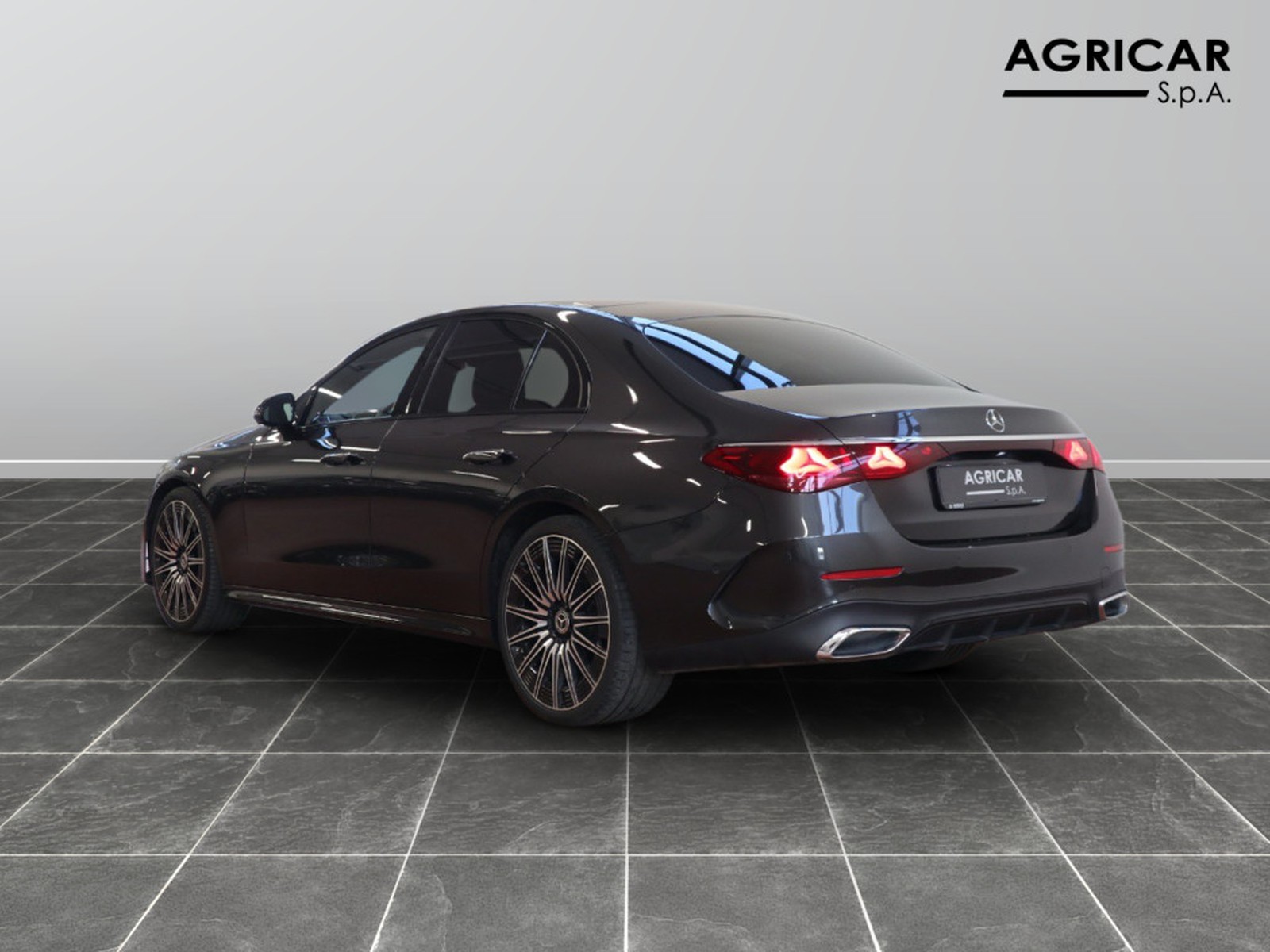 5 - Mercedes Classe E berlina 220 d amg line advanced plus 4matic 9g-tronic