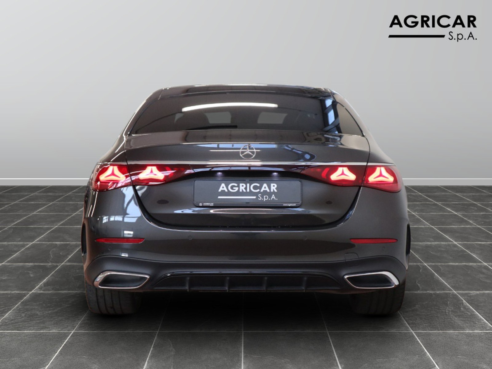 6 - Mercedes Classe E berlina 220 d amg line advanced plus 4matic 9g-tronic