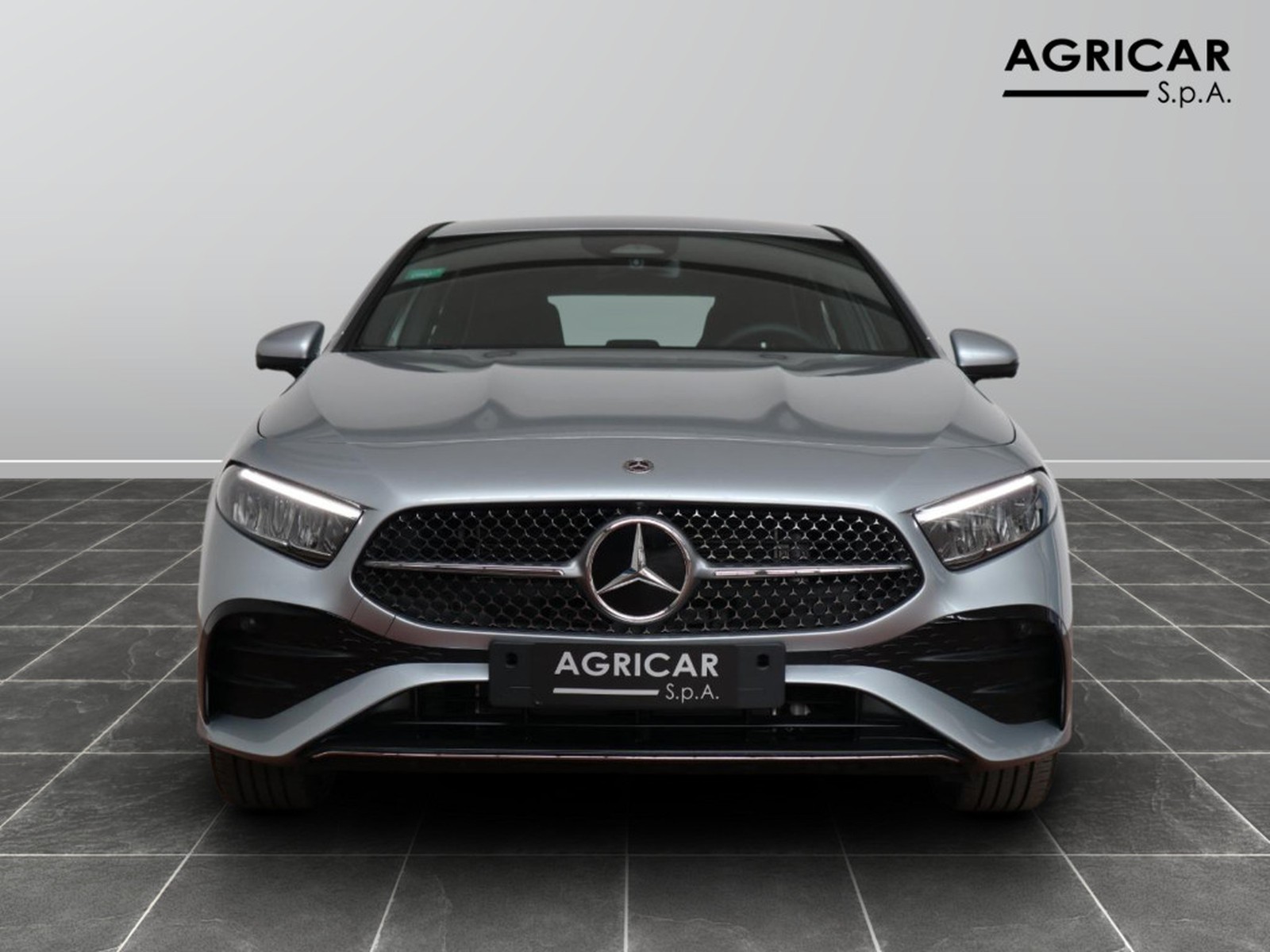 2 - Mercedes Classe A 250 e plug-in-hybrid amg line advanced plus speedshift dct amg 8g