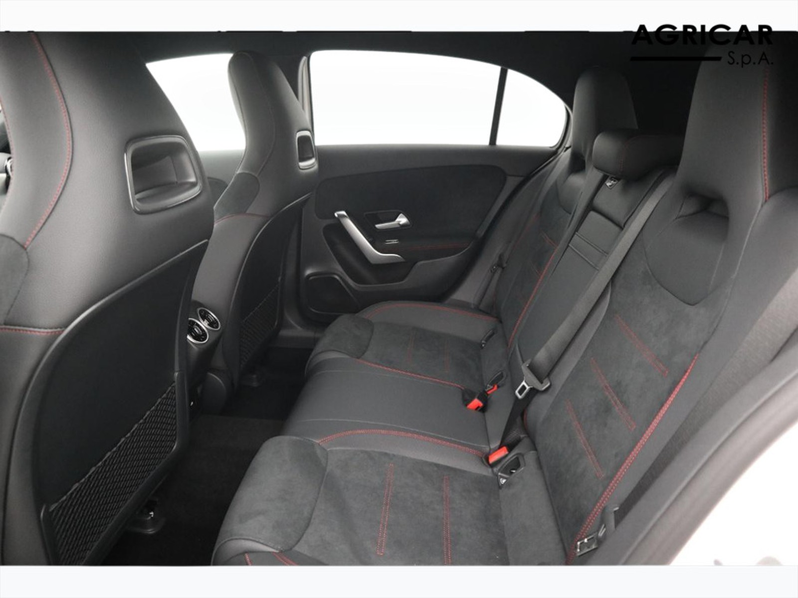 8 - Mercedes Classe A 250 e plug-in-hybrid amg line advanced plus speedshift dct amg 8g