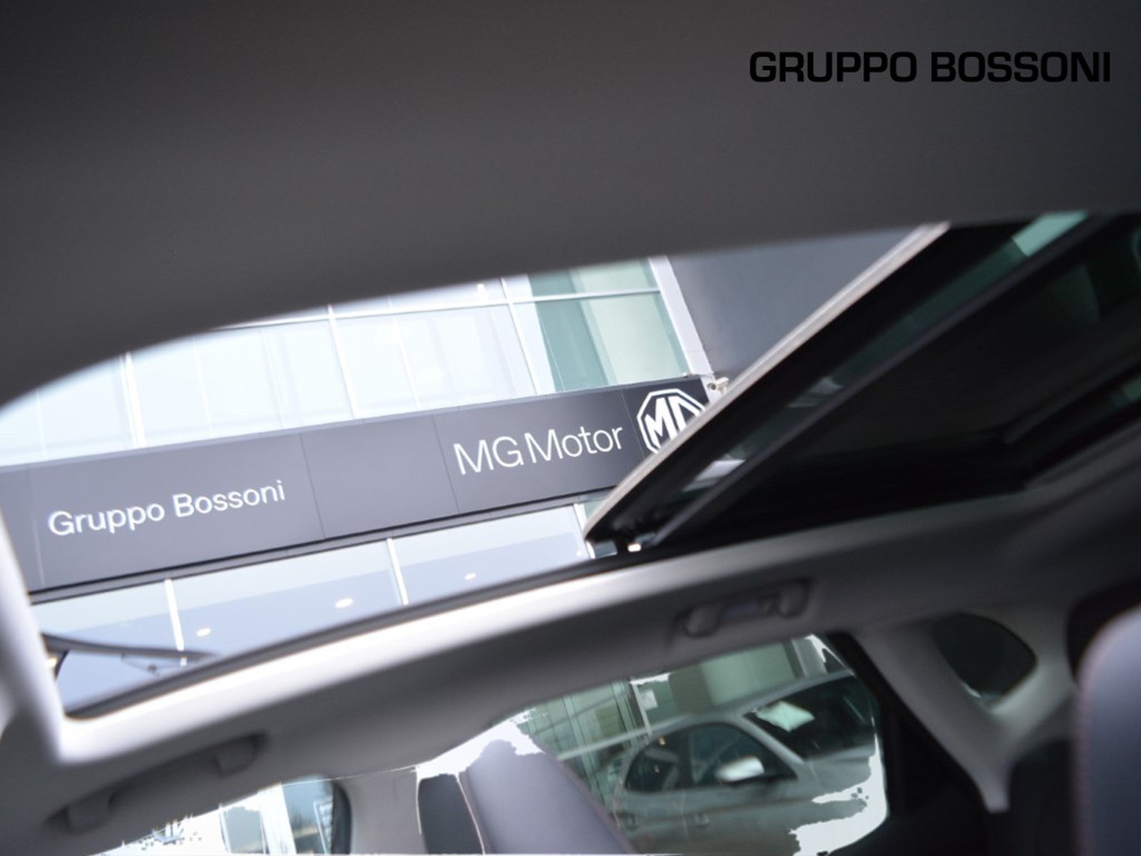 14 - Mg HS 1.5 t luxury auto