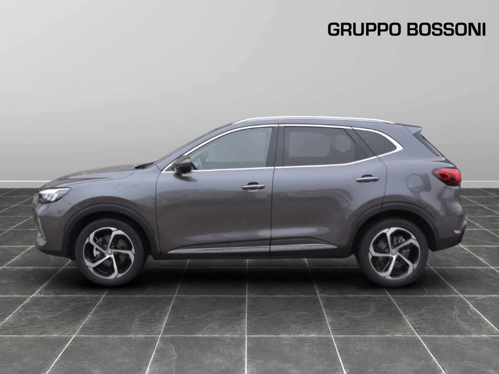 24 - Mg HS 1.5 t luxury auto