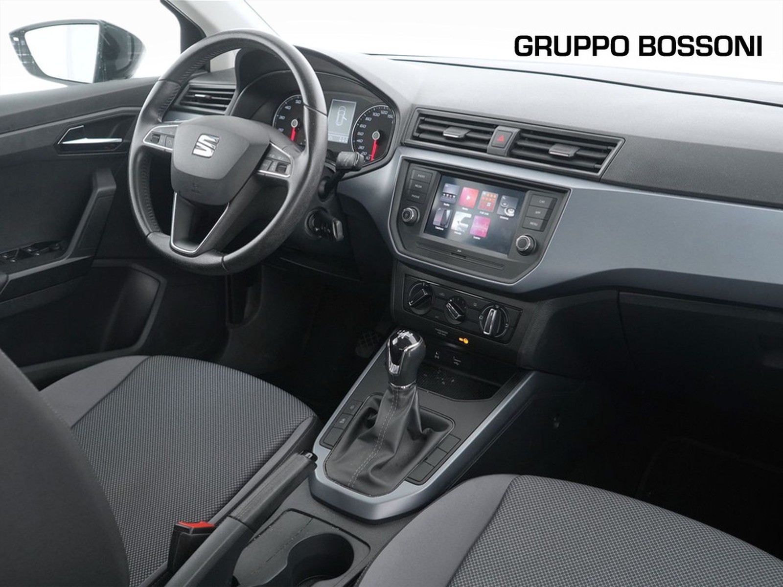 6 - Seat Arona 1.0 ecotsi 95cv black edition