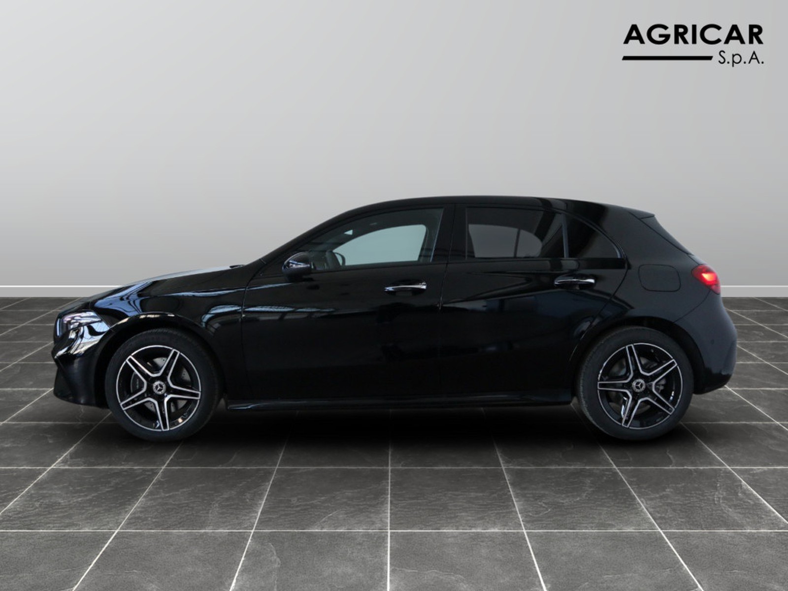 3 - Mercedes Classe A 250 e plug-in-hybrid amg line advanced plus speedshift dct amg 8g