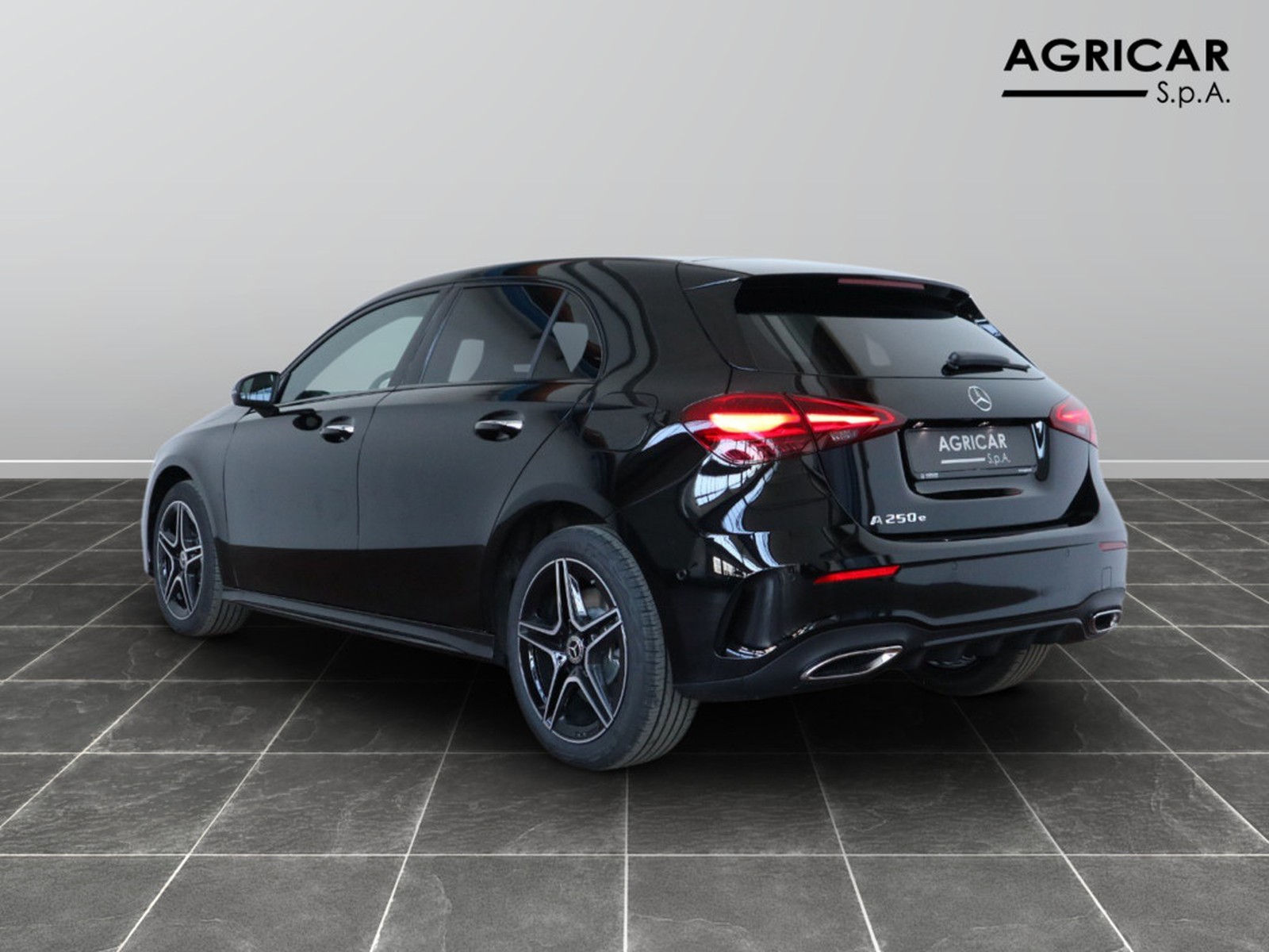 5 - Mercedes Classe A 250 e plug-in-hybrid amg line advanced plus speedshift dct amg 8g