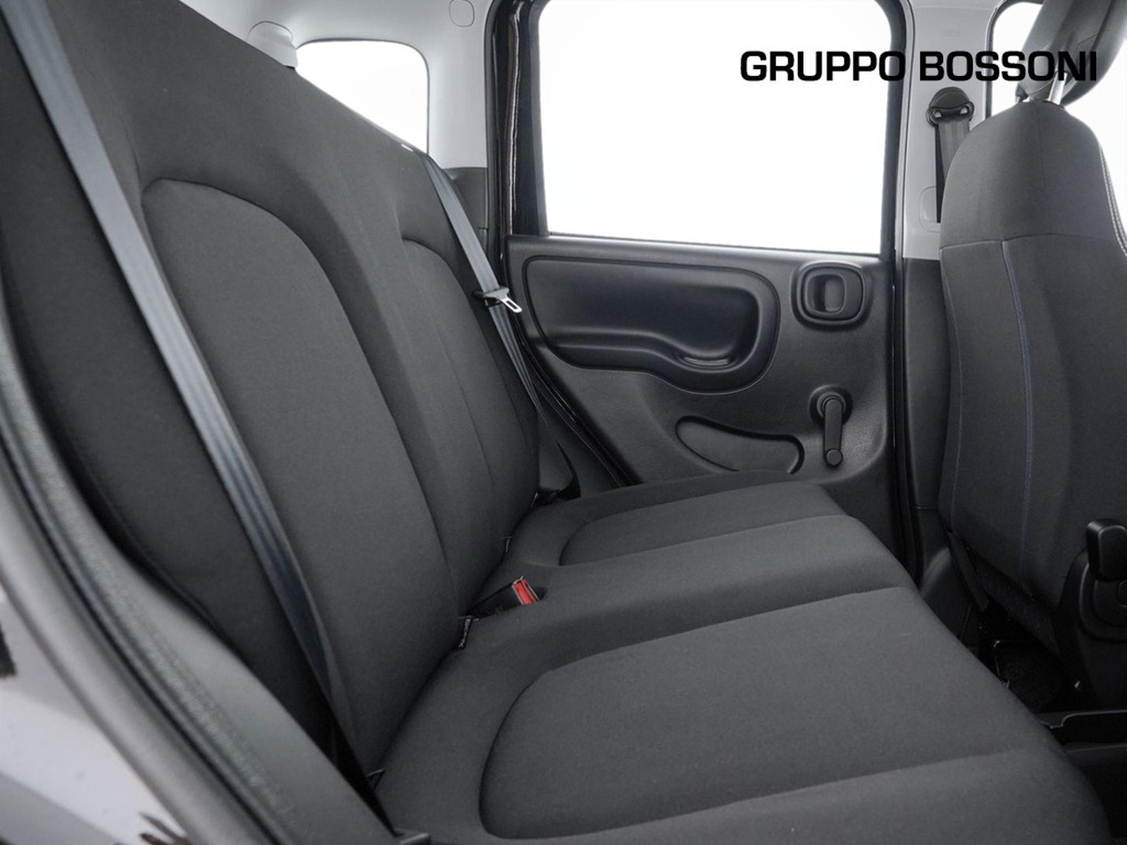 9 - Fiat Panda pandina 1.0 firefly hybrid 70cv pop s&s