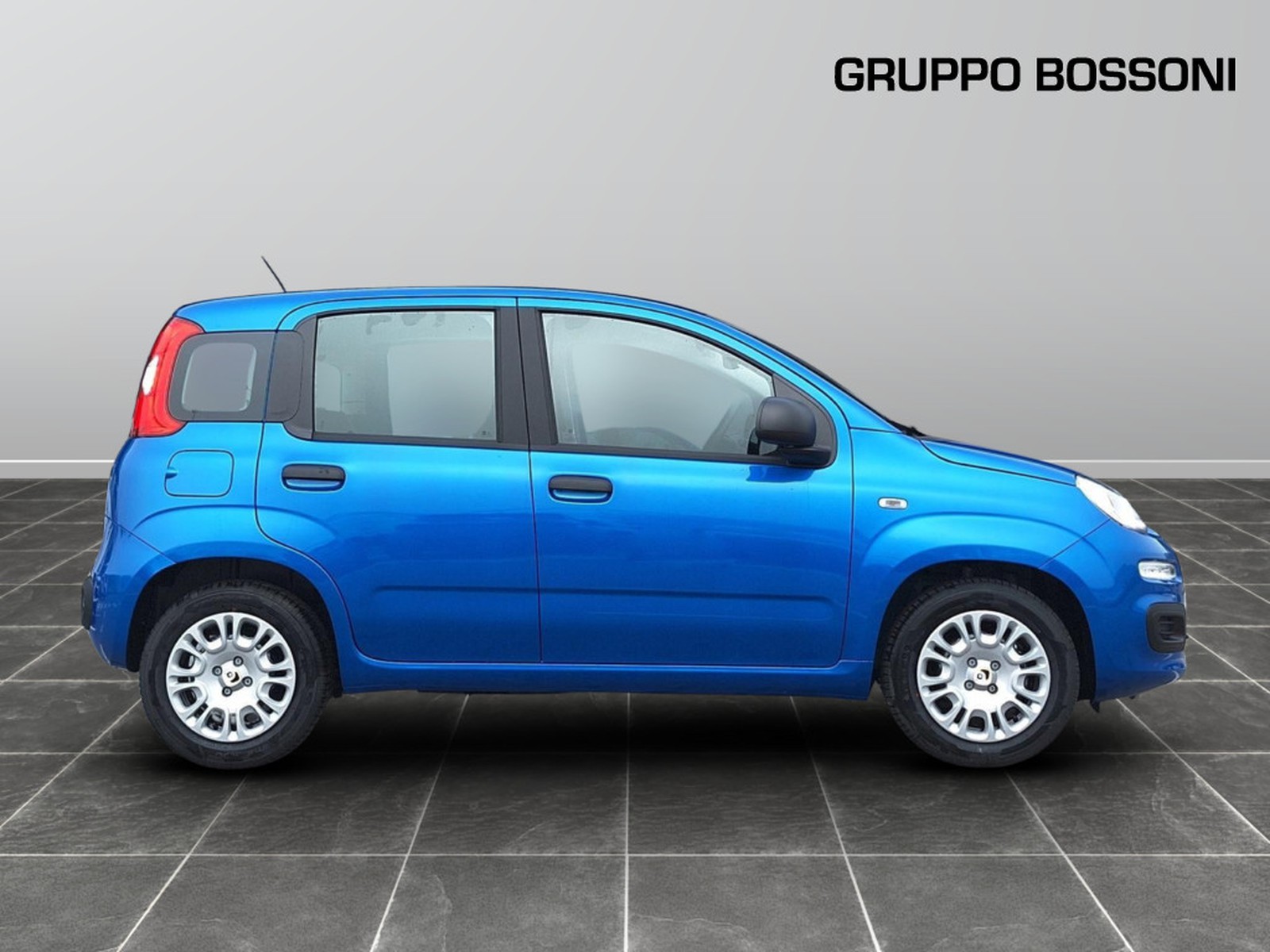4 - Fiat Panda pandina 1.0 firefly hybrid 70cv pop s&s