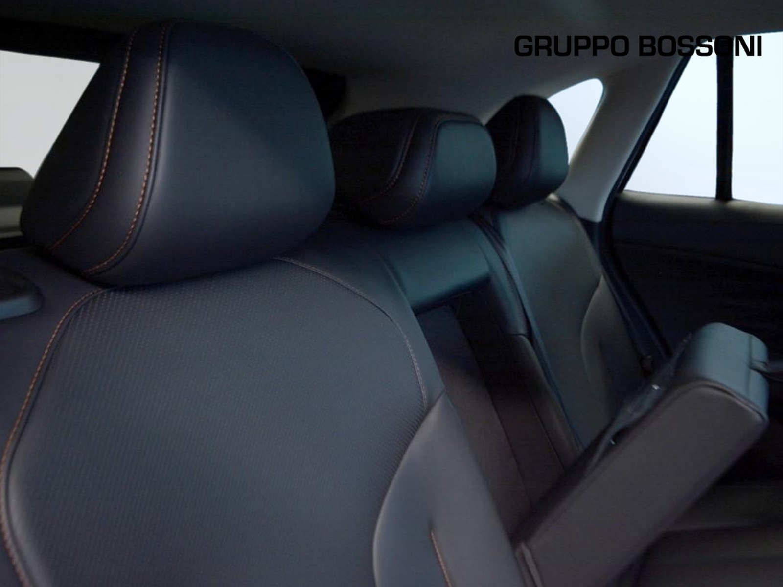 6 - Mg HS 1.5 phev luxury auto