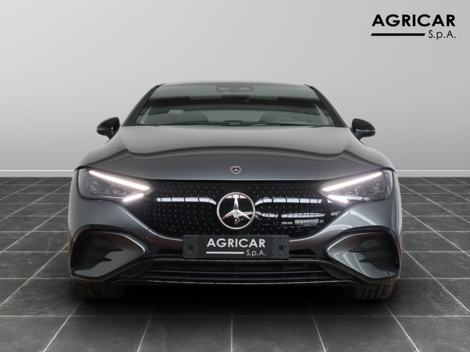 2 - Mercedes EQE 350 premium plus 4matic