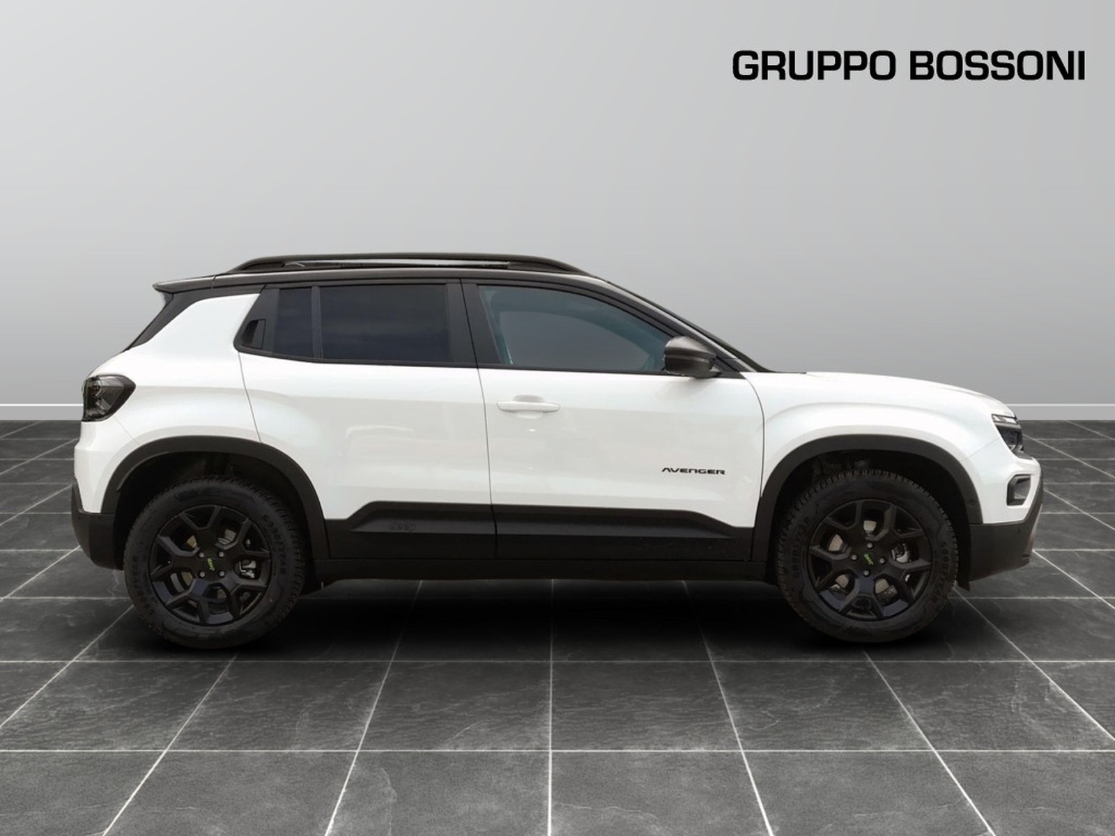 4 - Jeep Avenger 1.2 turbo e-hybrid mhev 145cv overland 4xe