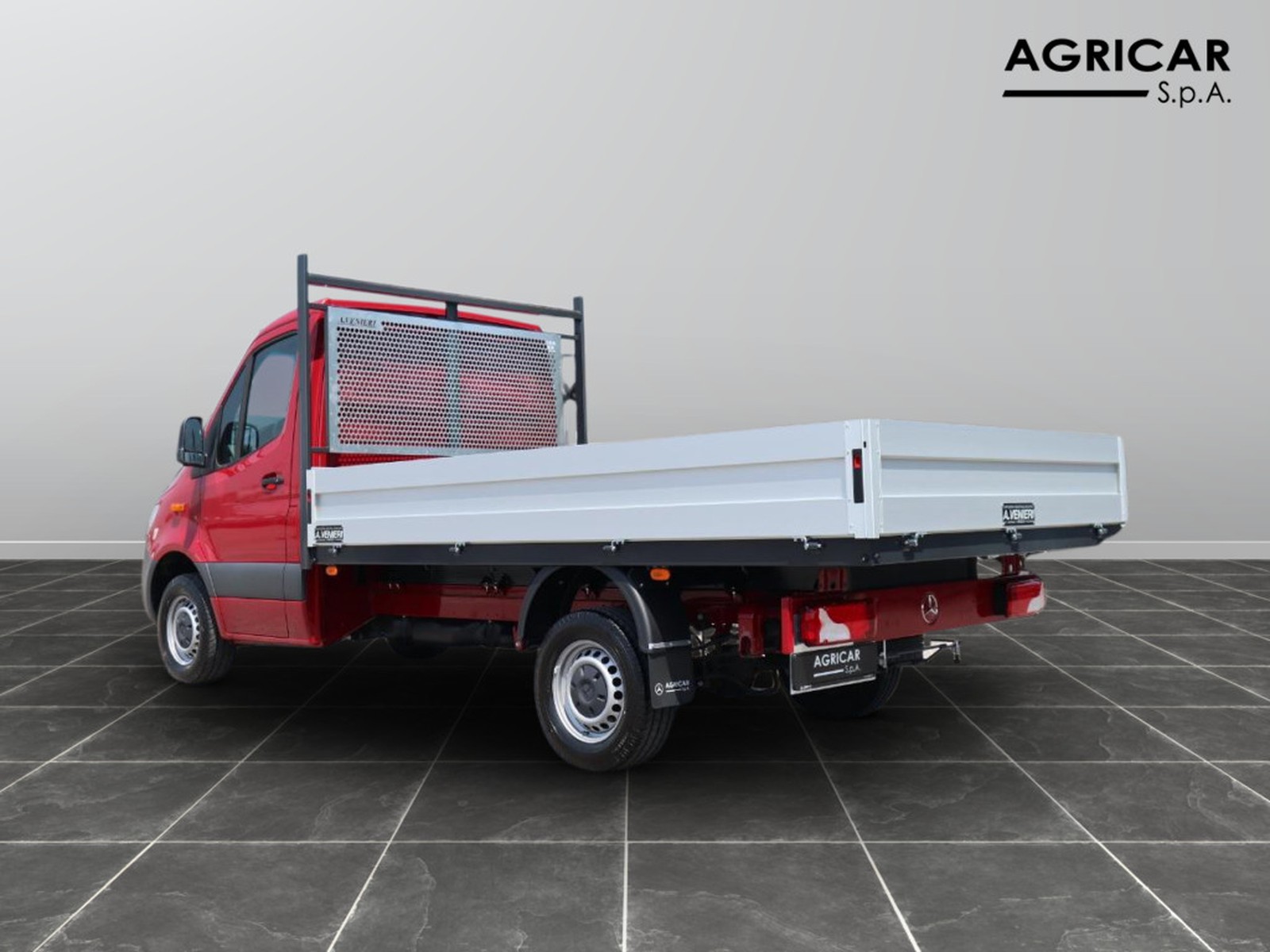 4 - Mercedes Vans Sprinter 311 rwd 2.0 cdi t 37/35