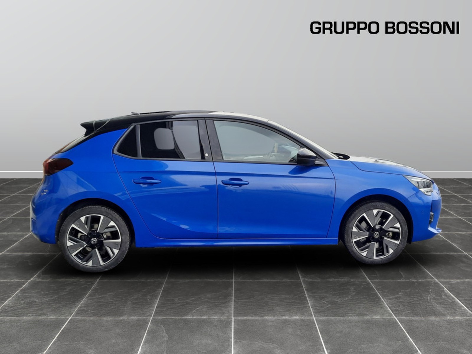 3 - Opel Corsa e- 5 porte gs line