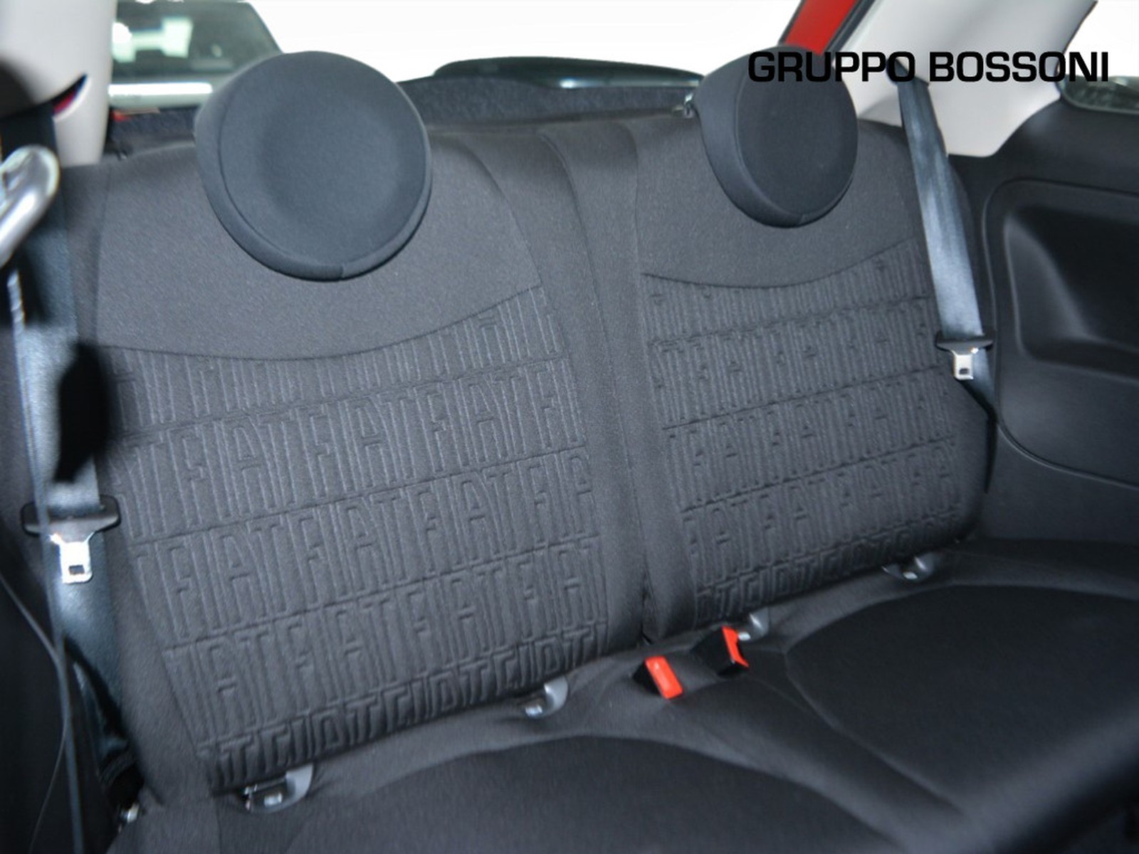 6 - Fiat 500 1.0 firefly hybrid 70cv dolcevita