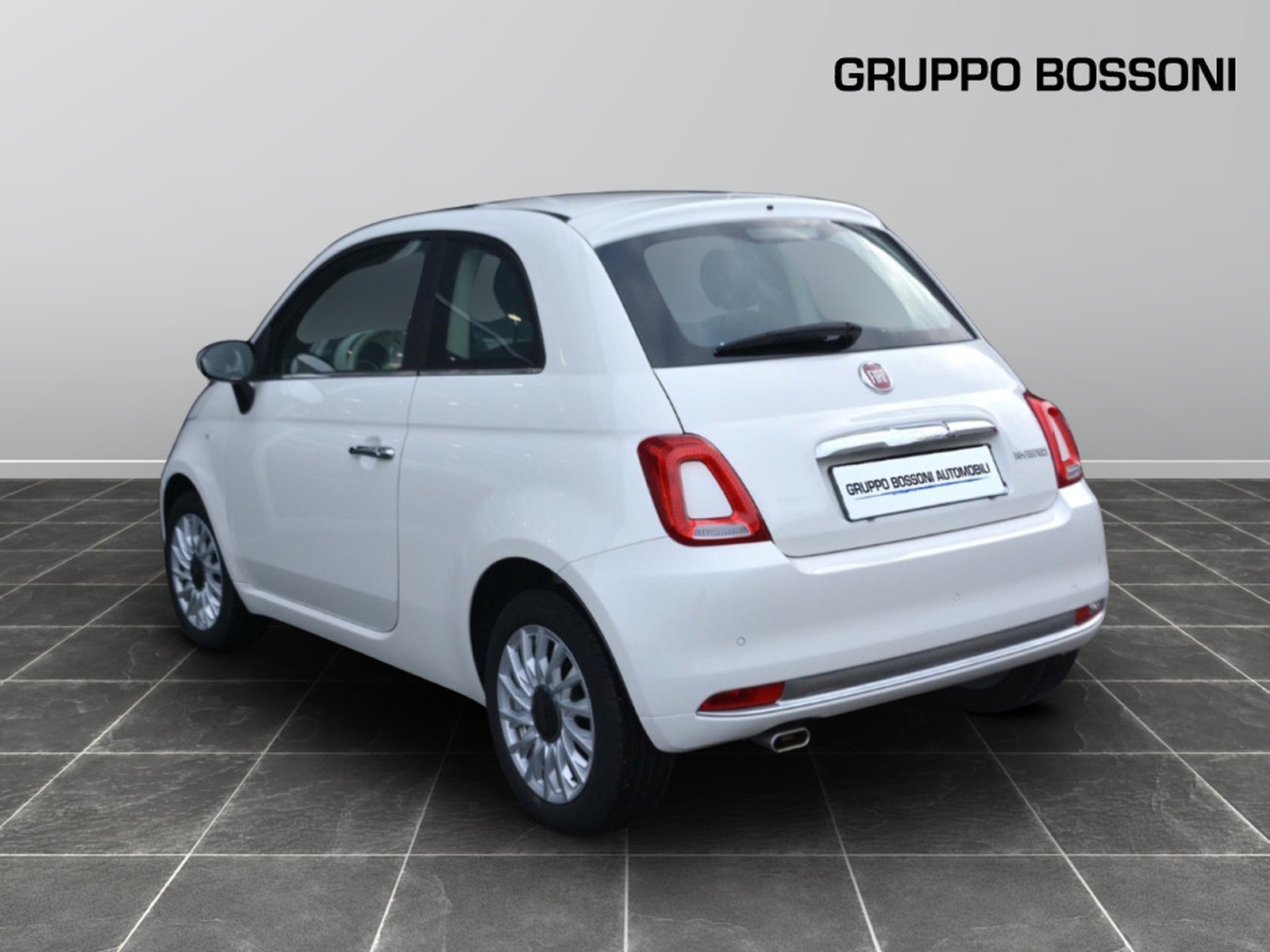 4 - Fiat 500 1.0 firefly hybrid 70cv dolcevita