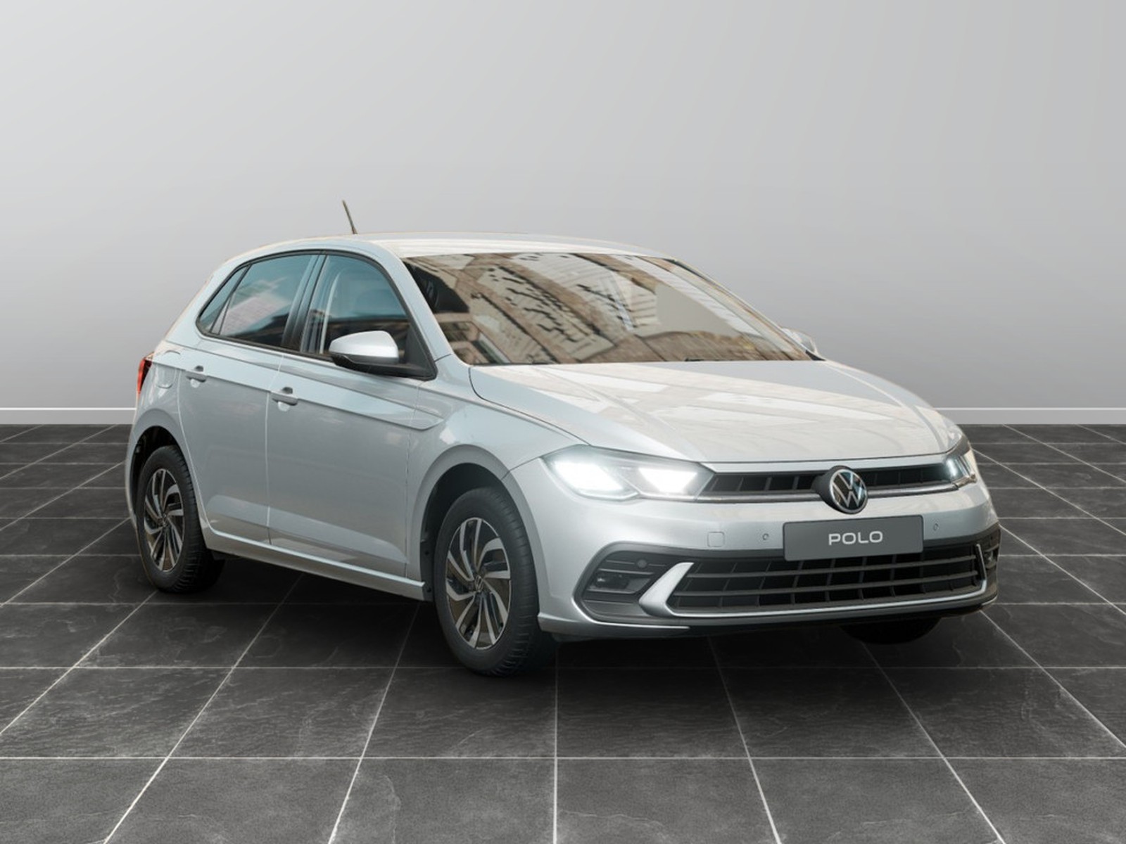4 - Volkswagen Polo 1.0 tsi 95cv edition plus