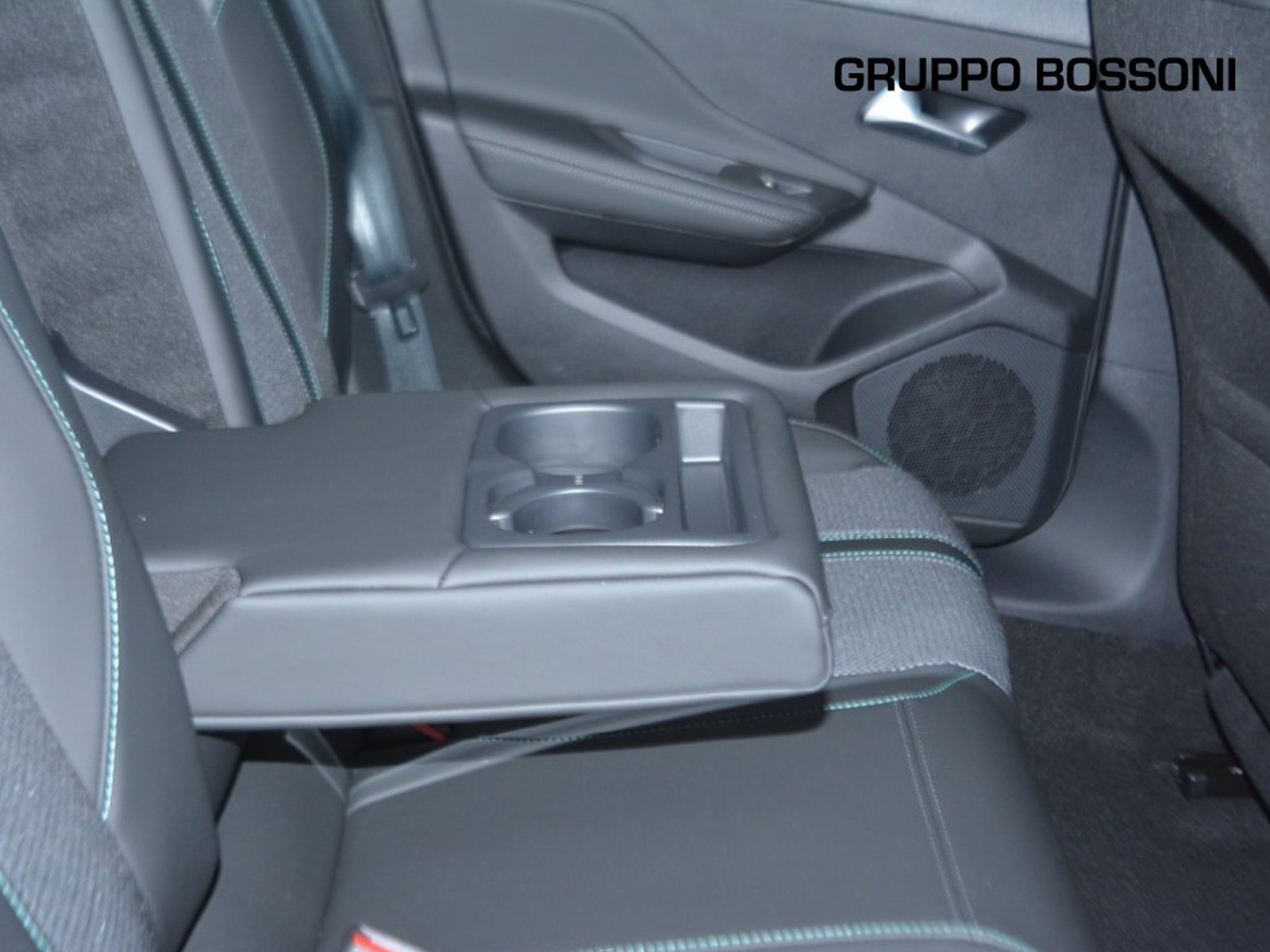 6 - Peugeot 308 sw 1.5 bluehdi allure eat8 s&s