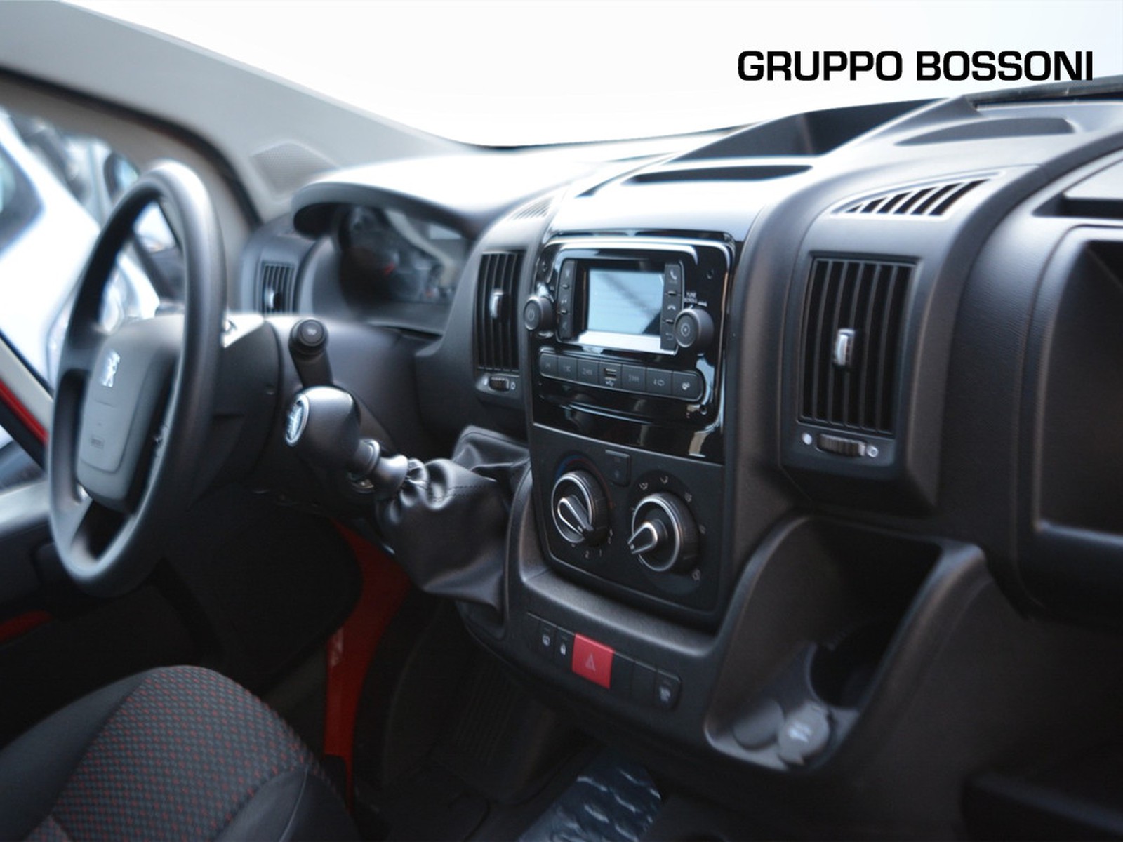 9 - Peugeot Boxer 435 2.2 bluehdi 140cv s&s l3 d.cab. (premium)