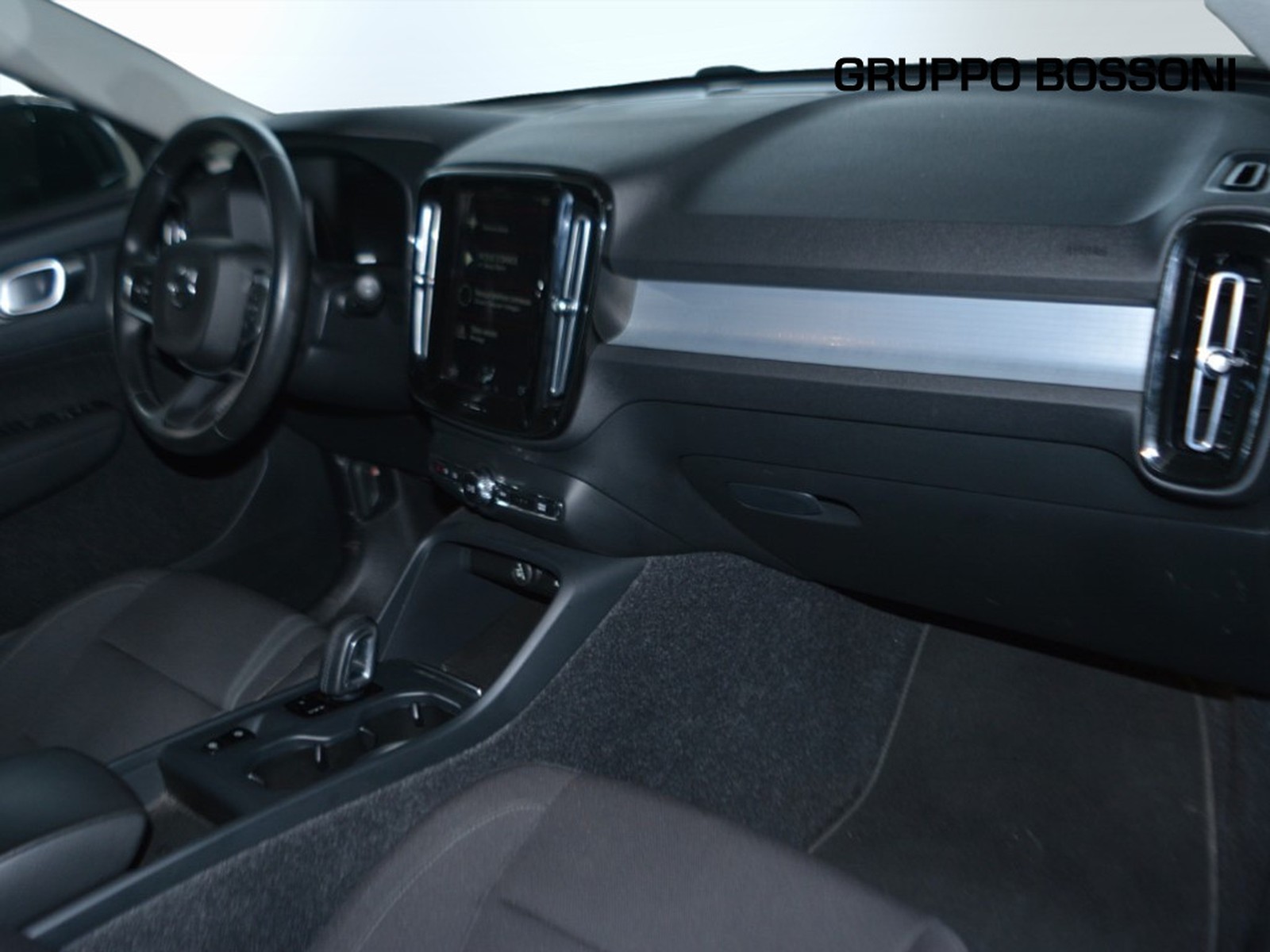 8 - Volvo XC40 1.5 t5 recharge plug-in-hybrid inscription expression geartronic my21