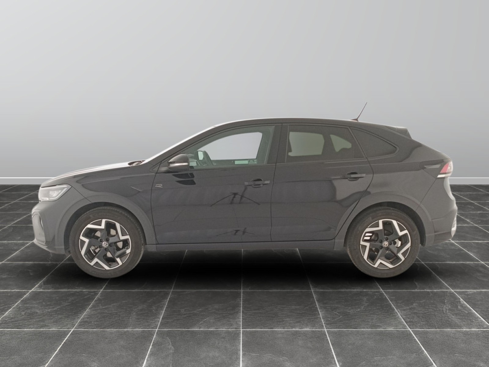 3 - Volkswagen Taigo 1.0 tsi 115cv r-line