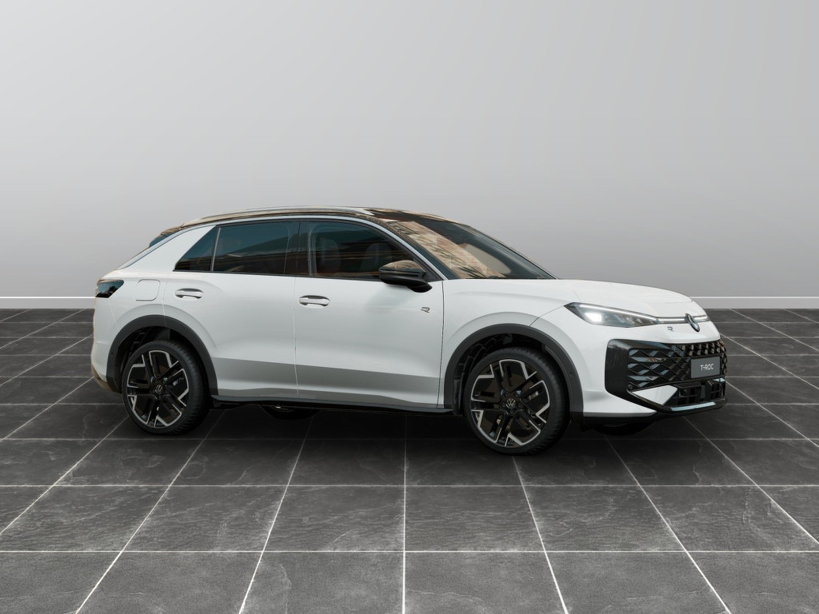 3 - Volkswagen T-Roc 1.5 etsi act 150cv r-line dsg
