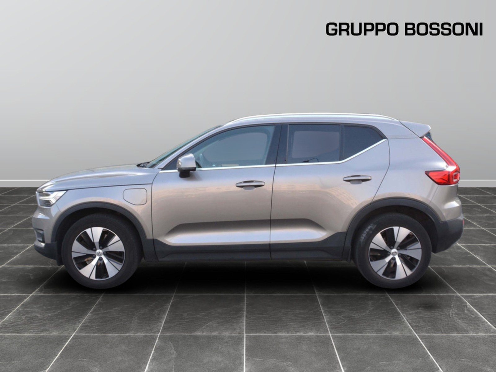 24 - Volvo XC40 1.5 t5 recharge plug-in-hybrid inscription expression geartronic my21