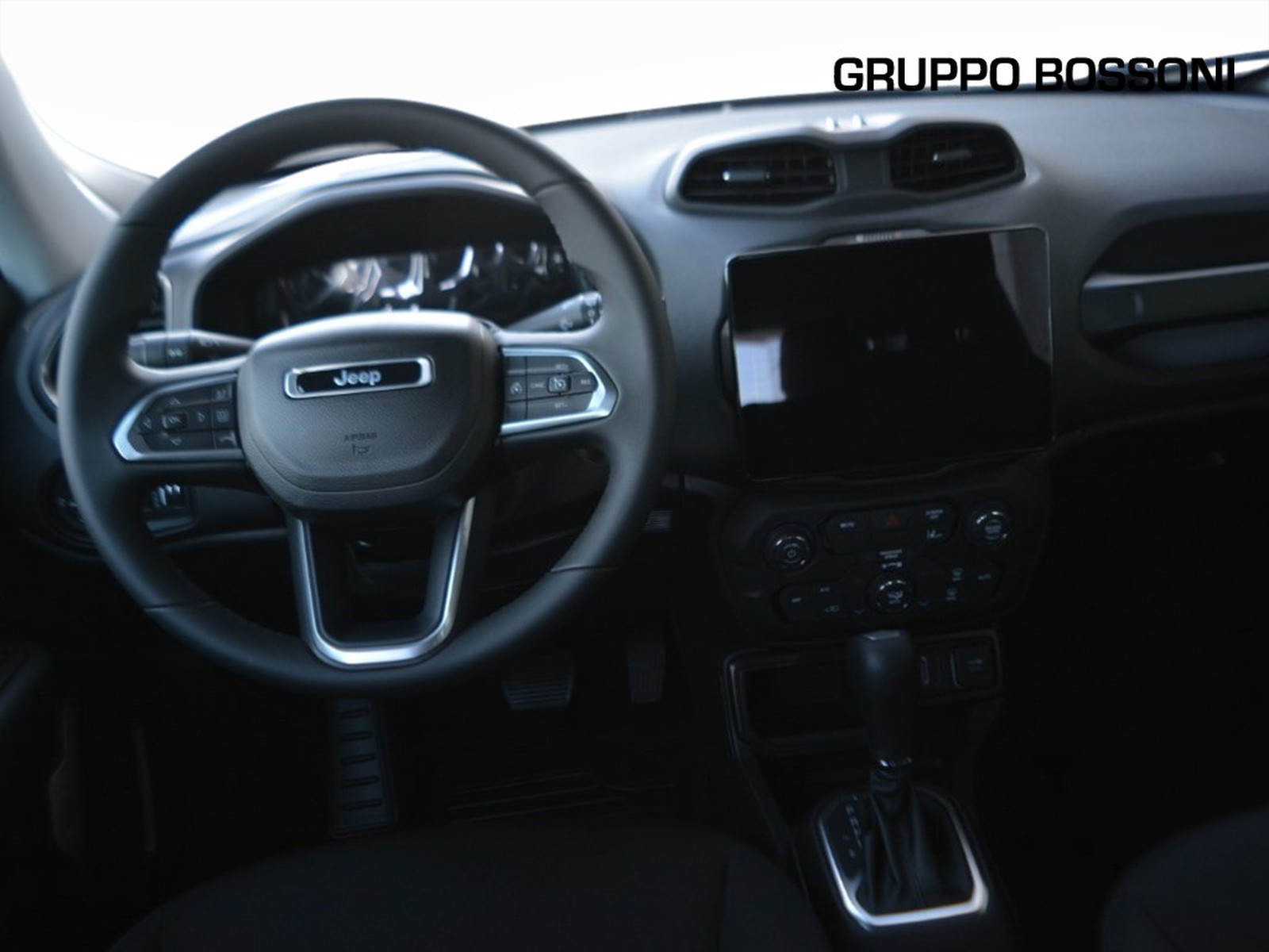 9 - Jeep Renegade 1.5 turbo t4 mhev altitude 2wd dct