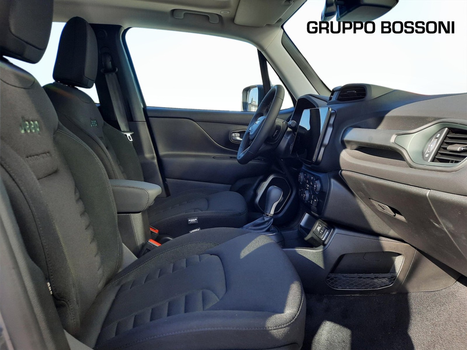 9 - Jeep Renegade 1.5 turbo t4 mhev north star 2wd dct