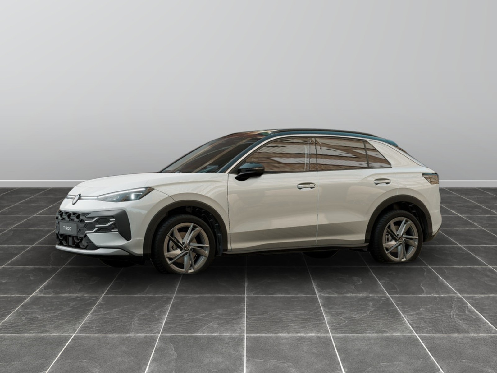 2 - Volkswagen T-Roc 1.5 etsi act 150cv life dsg