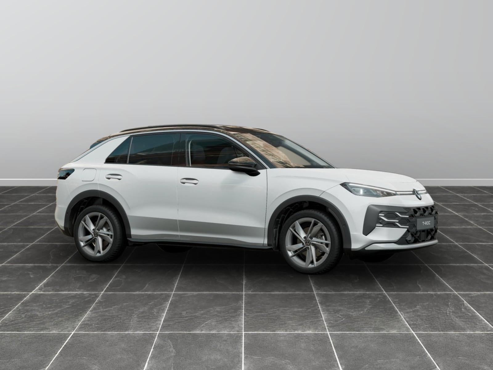 3 - Volkswagen T-Roc 1.5 etsi act 150cv life dsg