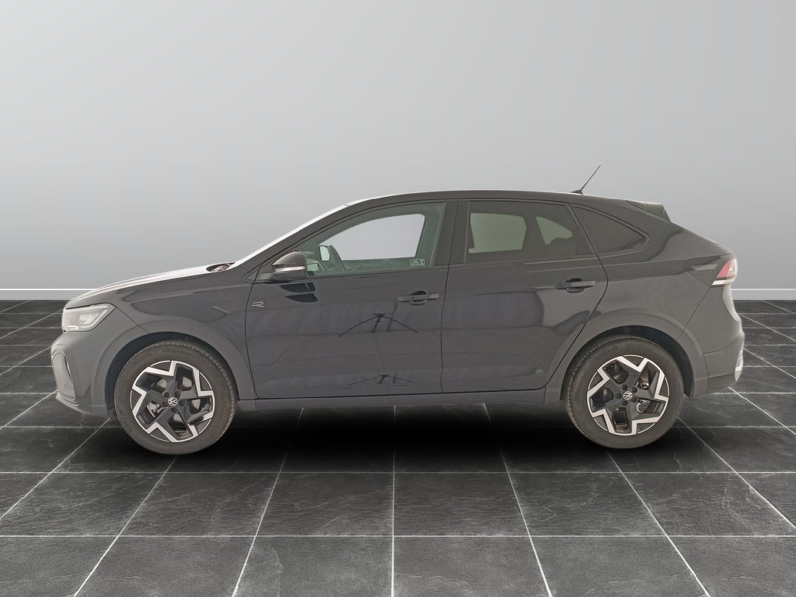 3 - Volkswagen Taigo 1.0 tsi 115cv r-line