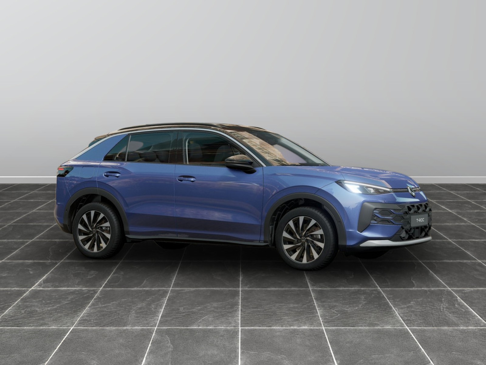 3 - Volkswagen T-Roc 1.5 etsi act 115cv life dsg