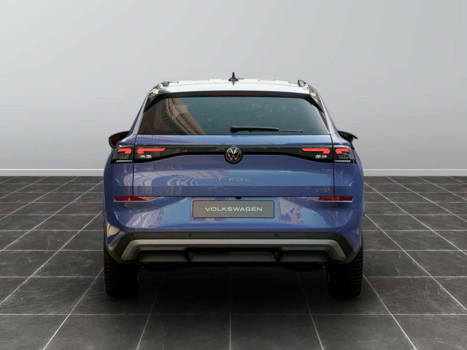 11 - Volkswagen T-Roc 1.5 etsi act 115cv life dsg