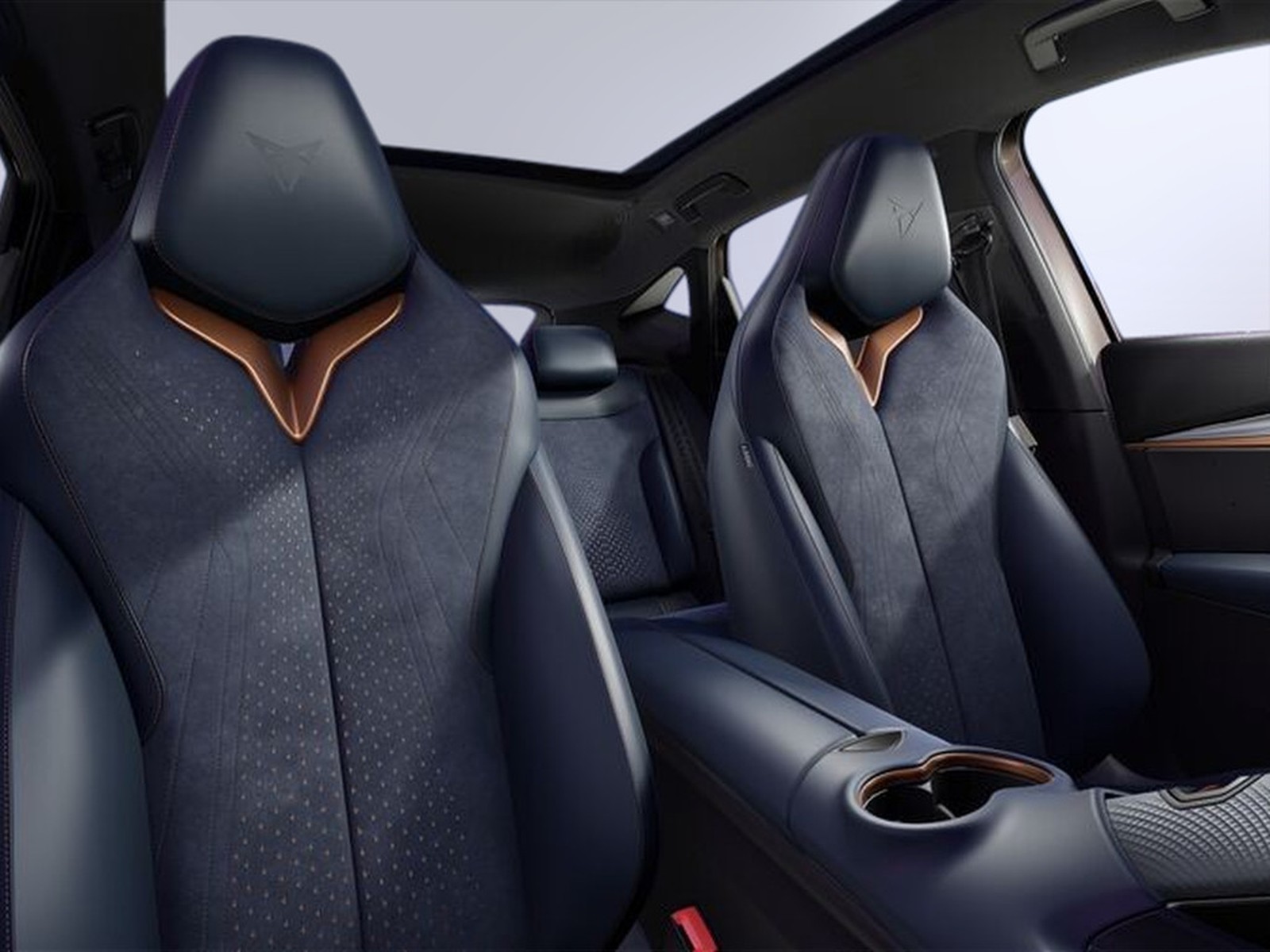 15 - Cupra Tavascan 77kwh endurance adrenaline rwd