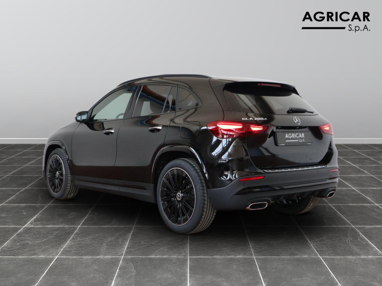 5 - Mercedes GLA 200 d amg line advanced plus 8g-dct