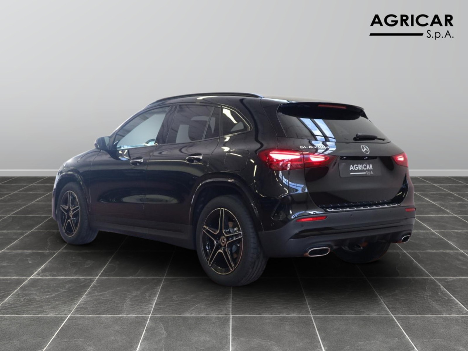 5 - Mercedes GLA 200 d amg line advanced plus 8g-dct