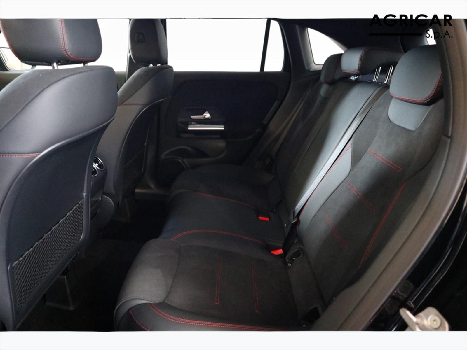 8 - Mercedes GLA 200 d amg line advanced plus 8g-dct