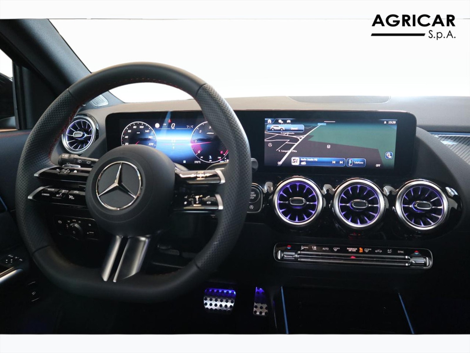 12 - Mercedes GLA 200 d amg line advanced plus 8g-dct